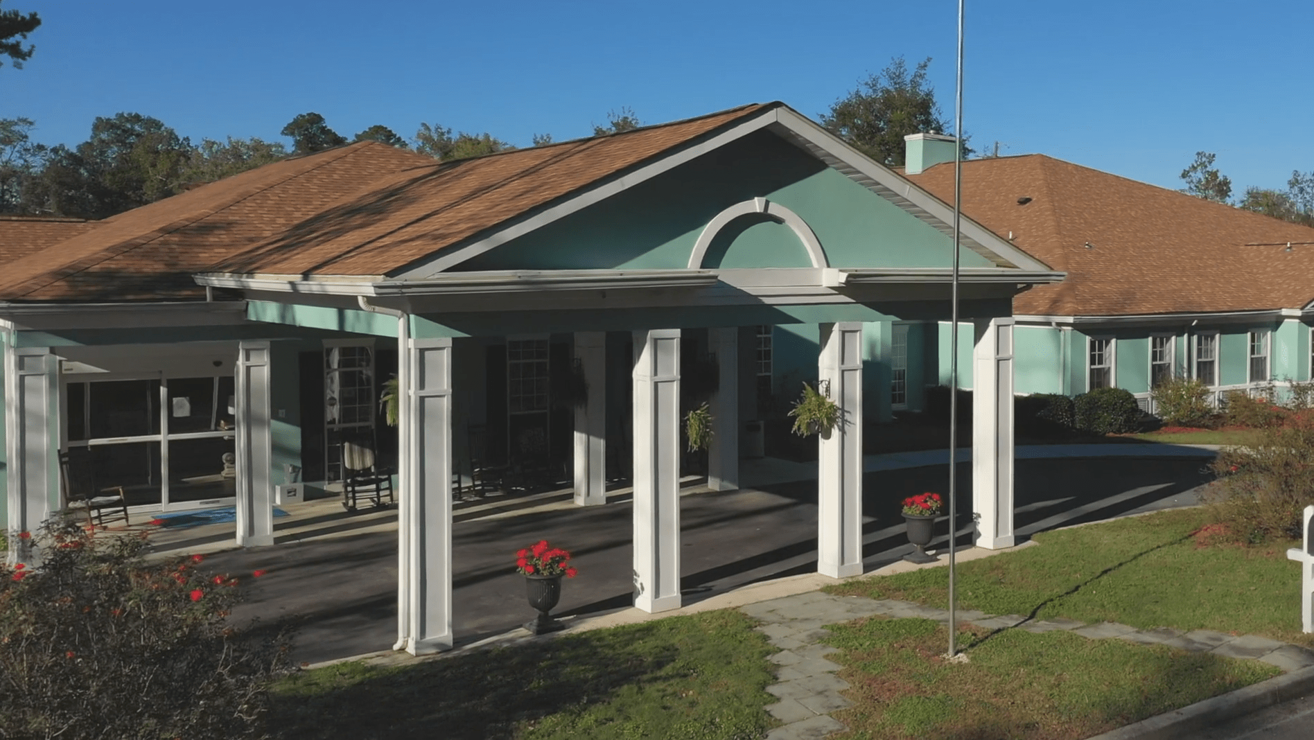 The Retreat at Summerville community exterior